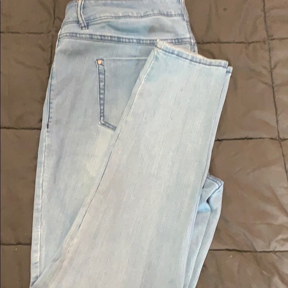 Stone washed skinny jeans